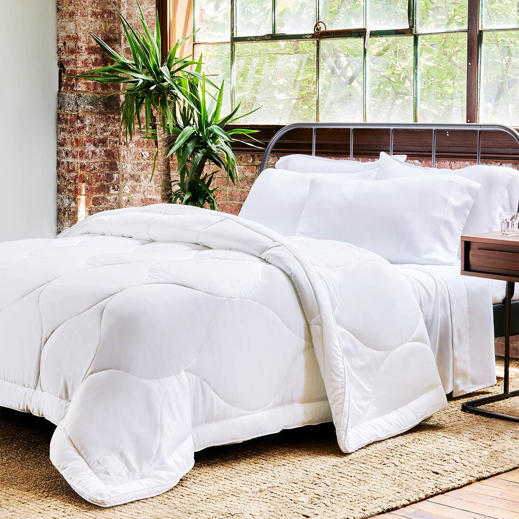 Buffy Cloud Comforter - Lyocell Fabric, Down-Alternative Fill, Extra Fluffy Quilted Duvet Insert with Corner Tabs (King/Calking)